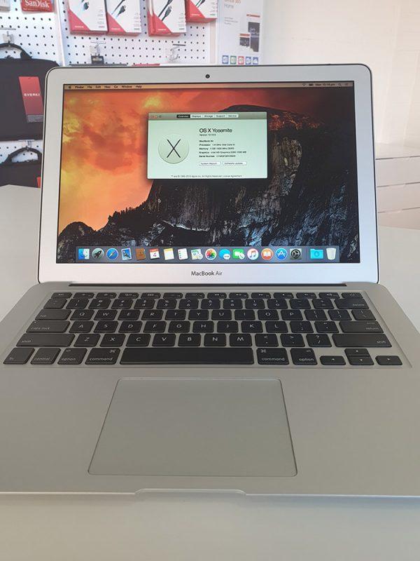 Refurbished Apple MacBook Air 13" 2015 front