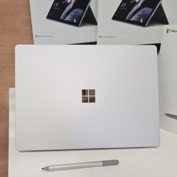Microsoft Surface Laptop - Image 4