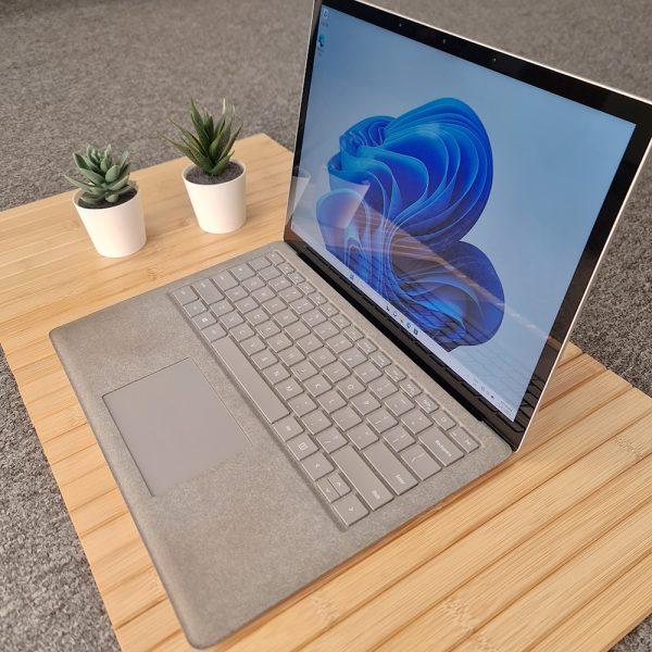 Microsoft Surface Laptop 2 - Image 4