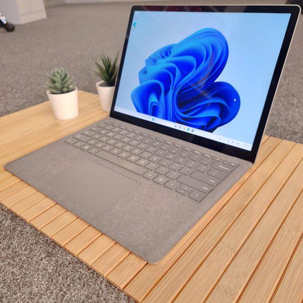 Microsoft Surface Laptop 3 - Image 2