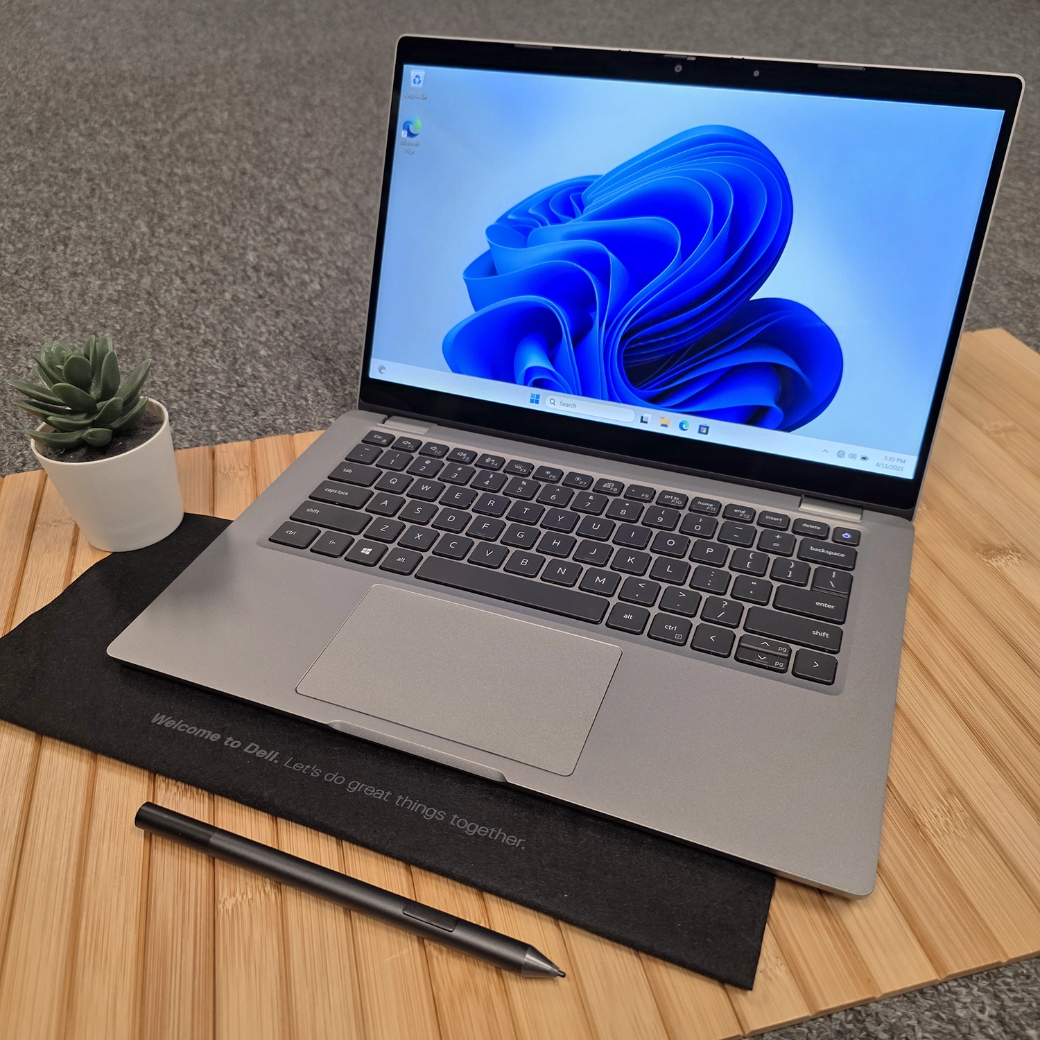 Dell Latitude 5320 2-in-1 - Image 2