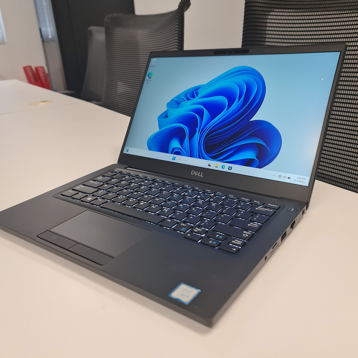 Dell Latitude 7390 - Image 5